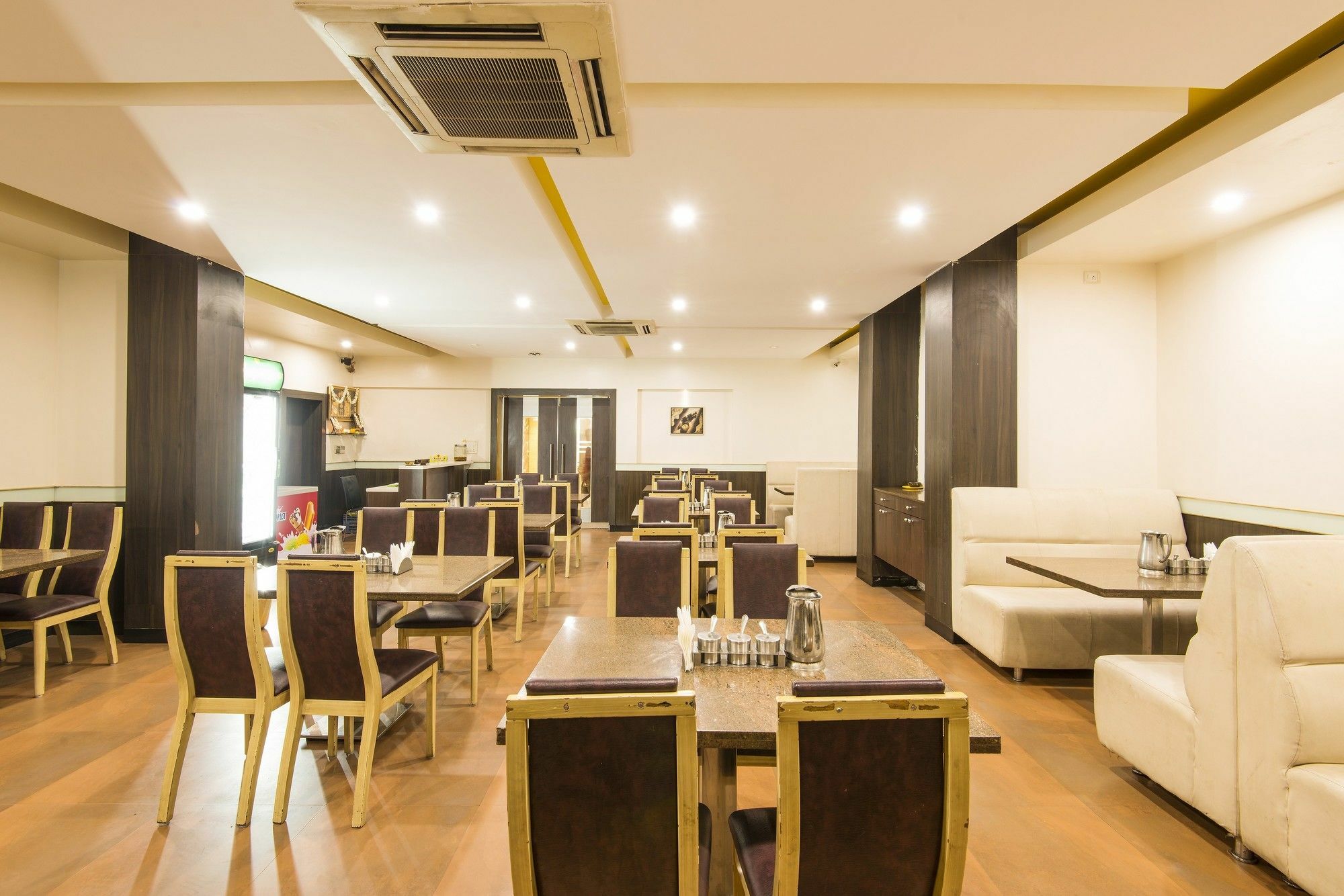 Fabhotel Prime Arunaachalaa Residency 첸나이 외부 사진